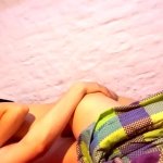 Sexo real con mi mejor amiga en la cama