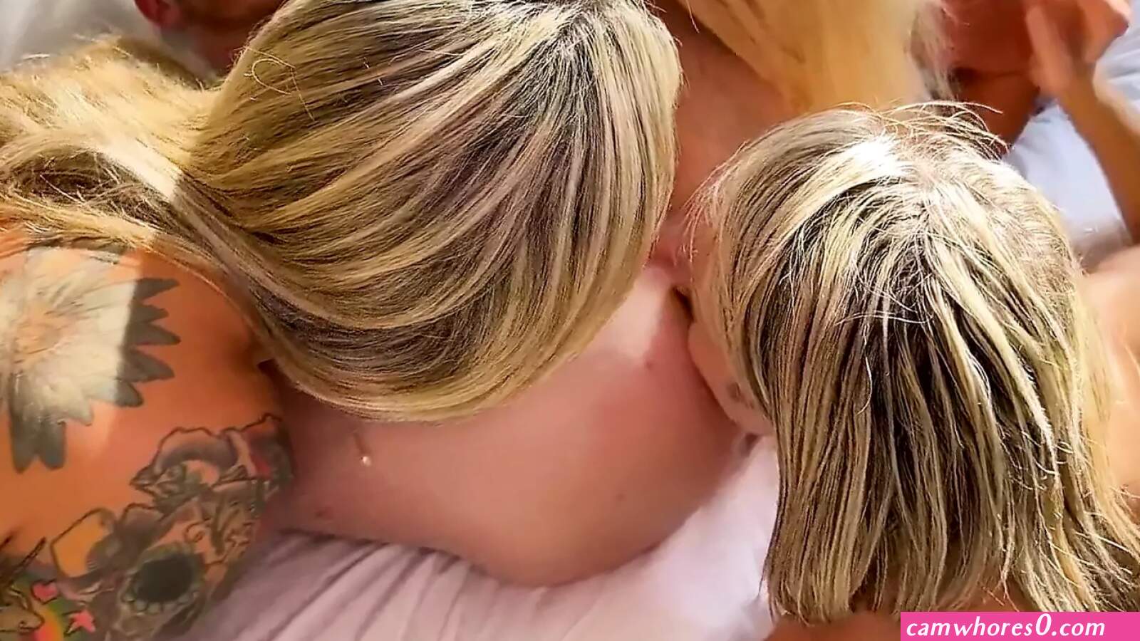 Blowjob rimjob amateur threesome